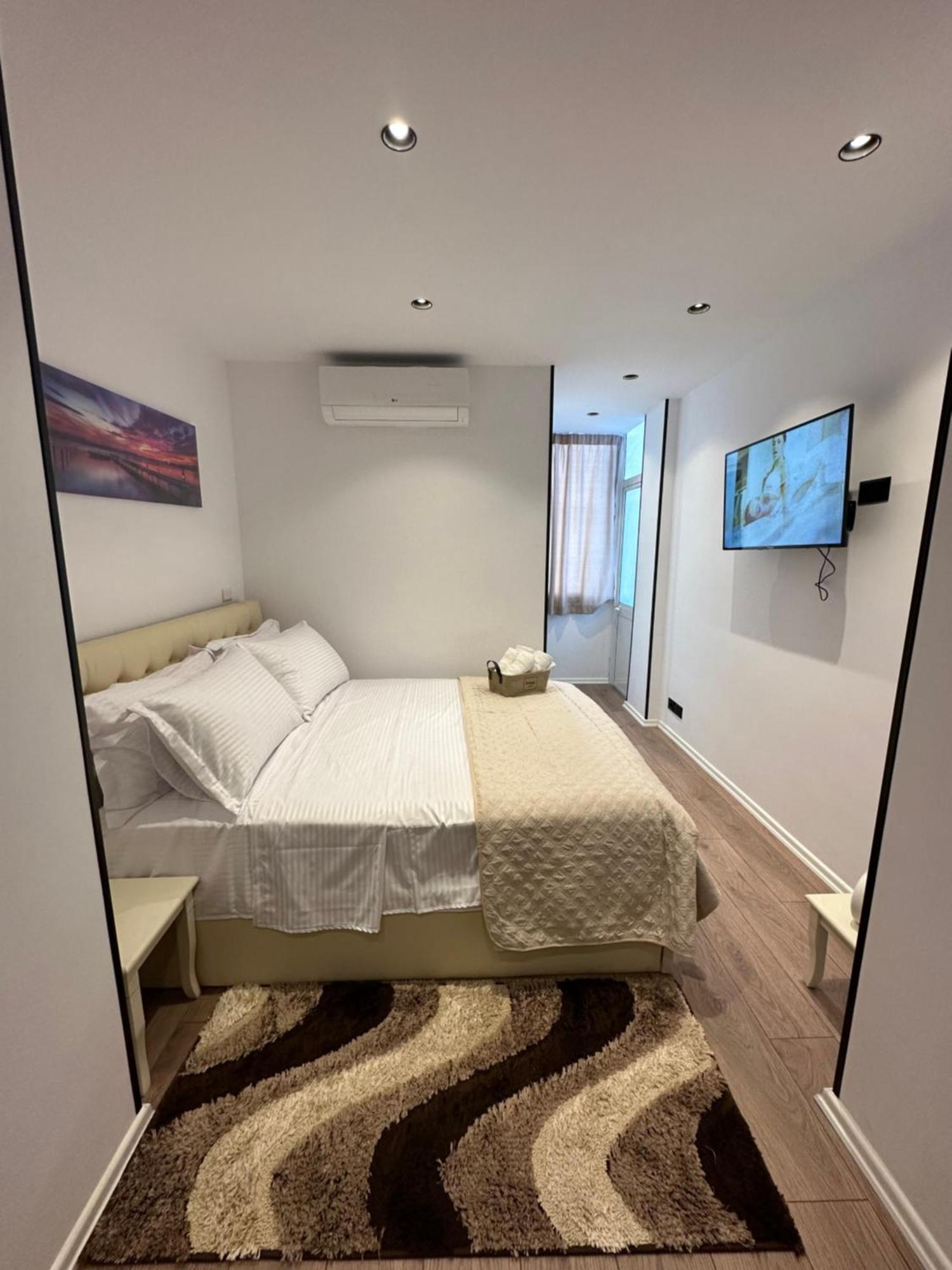 Heart Of Tirana Apartment 외부 사진
